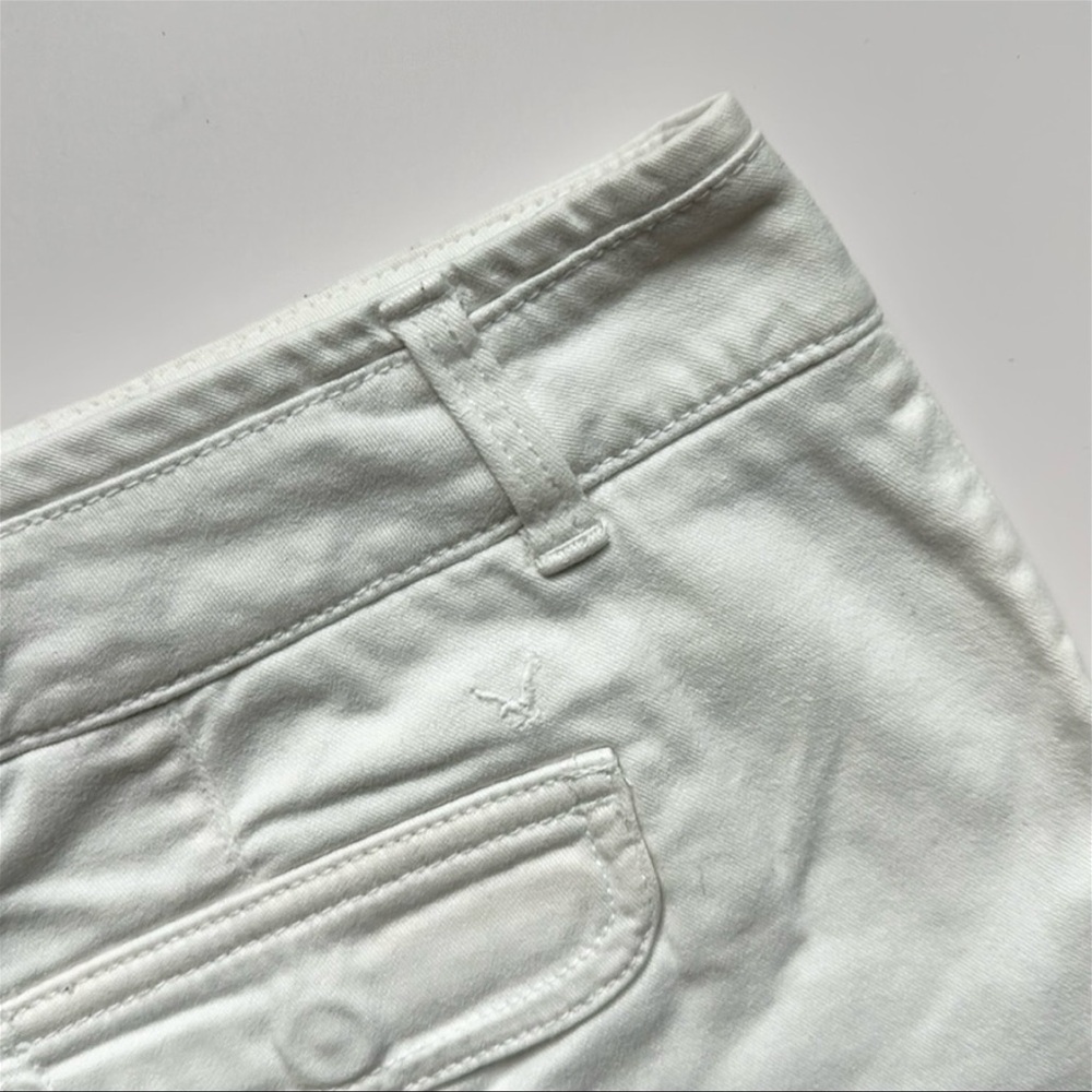 AMERICAN EAGLE OUTFITTERS | Chino Shorts | White  | Size 8 - Picture 6 of 11